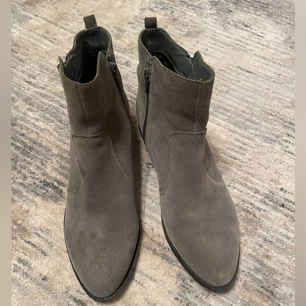 Marc Fisher Suede Booties Gray Size 9.5M